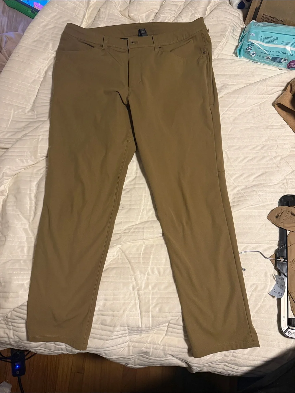 lululemon athletica Men's Stretch Chinos in Tan
